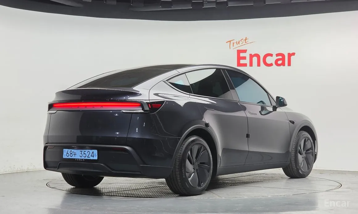 Фото 2 - Tesla Model Y