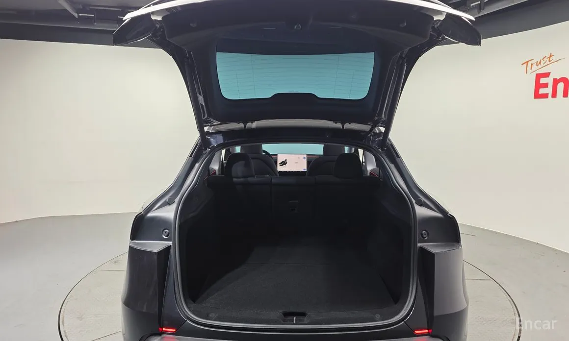Фото 20 - Tesla Model Y