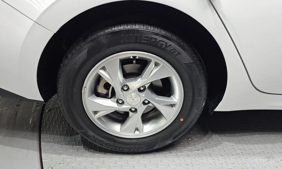 Фото 5 - Hyundai Avante