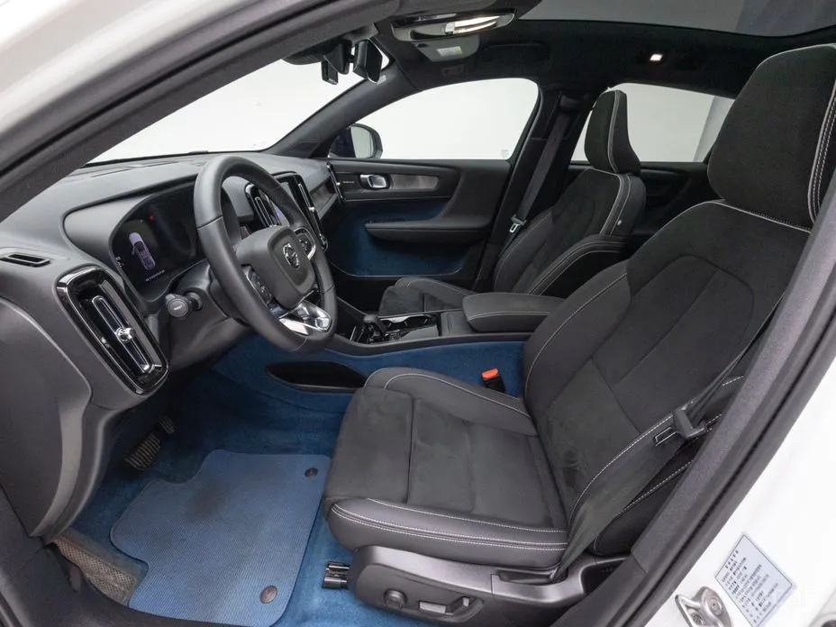 Фото 10 - Volvo C40