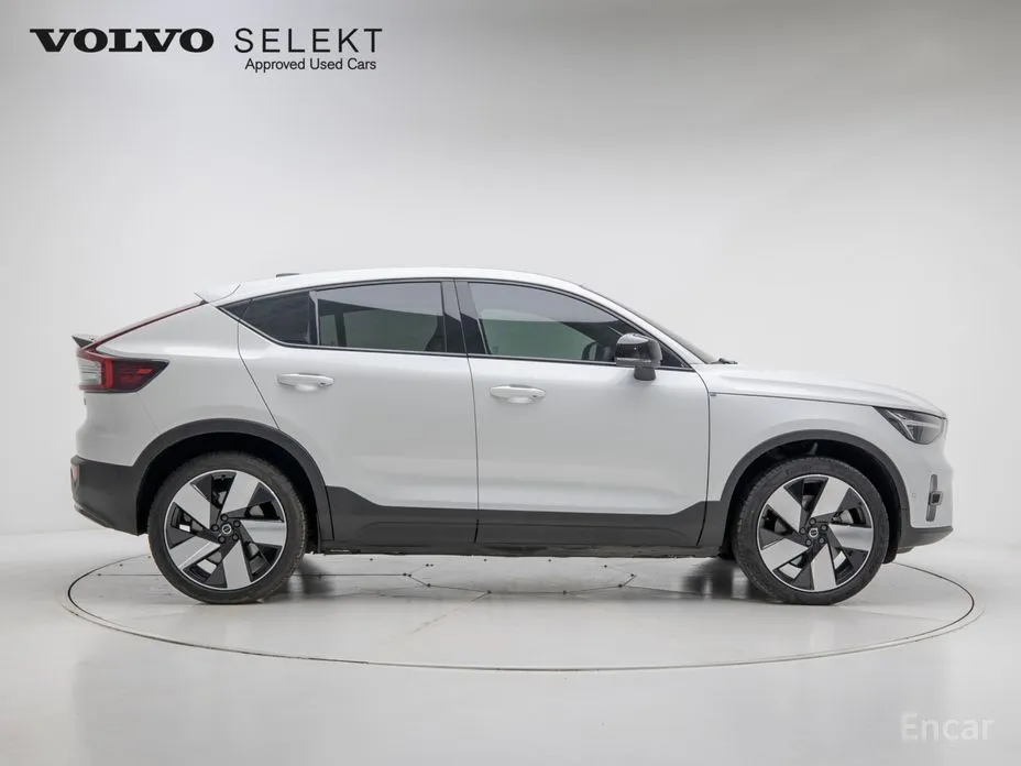 Фото 3 - Volvo C40