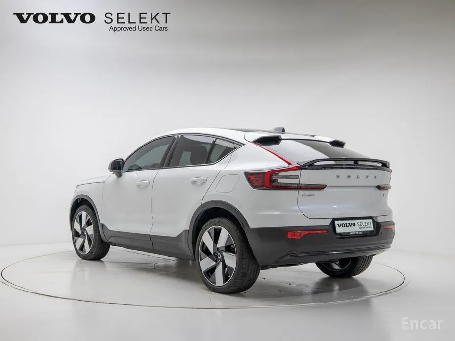 Фото 4 - Volvo C40