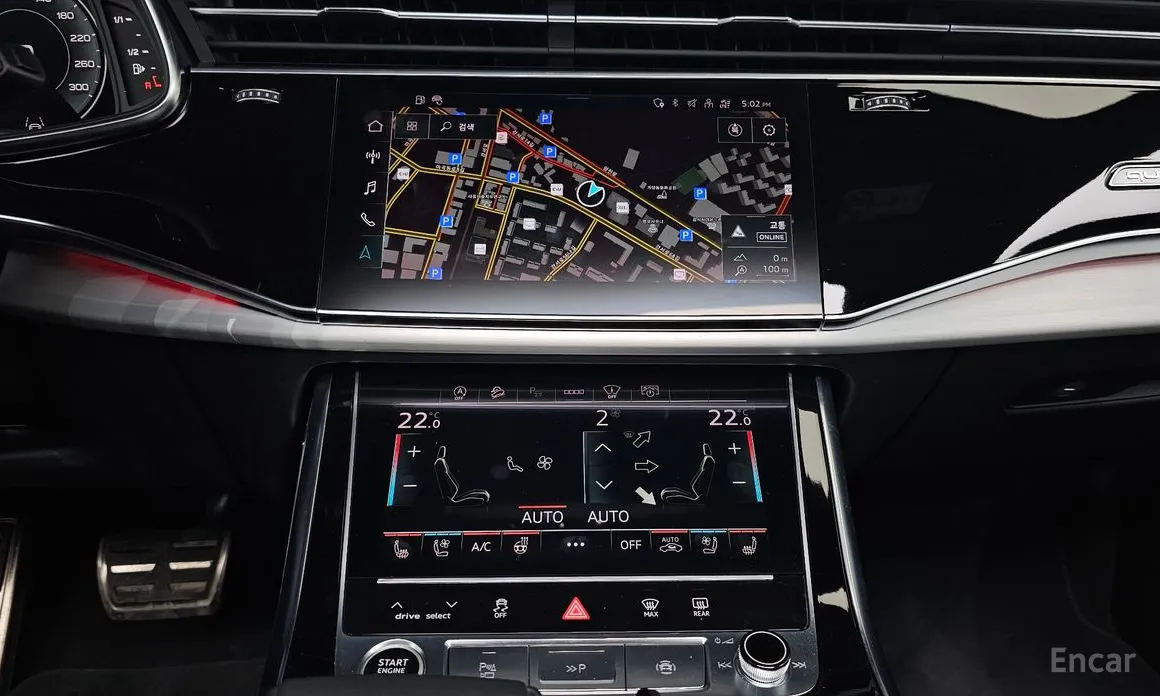 Фото 14 - Audi Q8