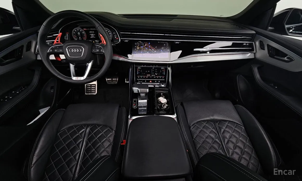 Фото 7 - Audi Q8