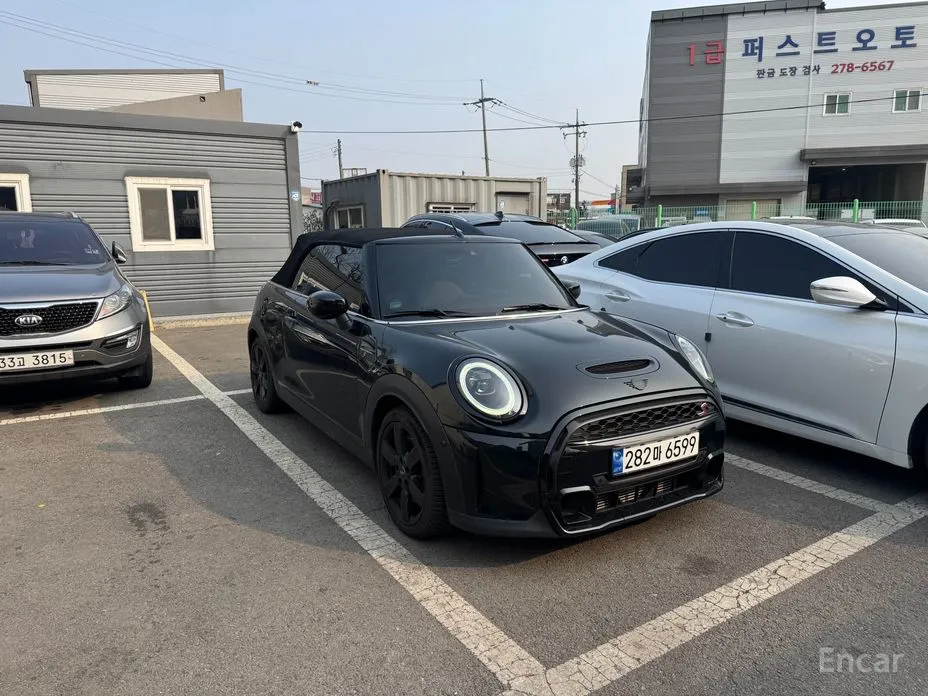 Фото 2 - Mini Cooper Convertible