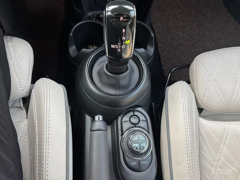 Фото 7 - Mini Cooper Convertible