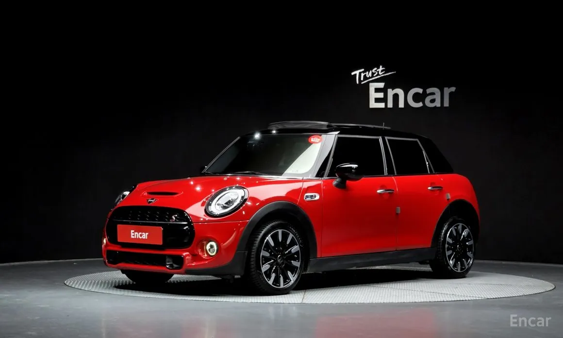 Фото 1 - Mini Cooper