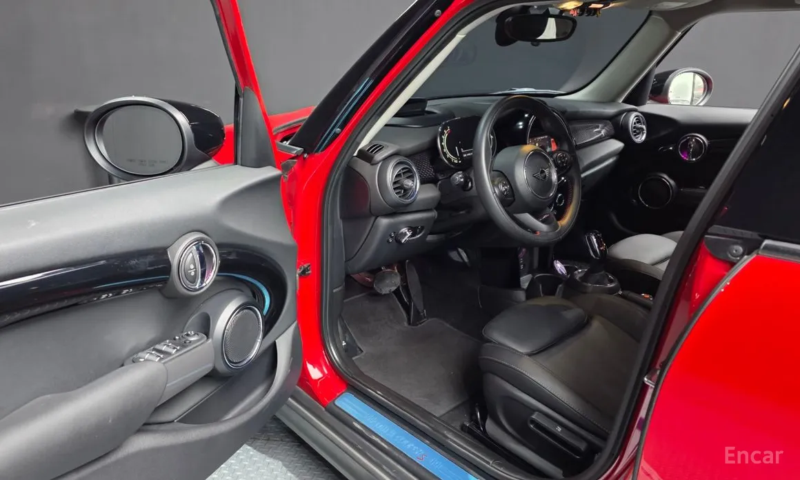 Фото 10 - Mini Cooper