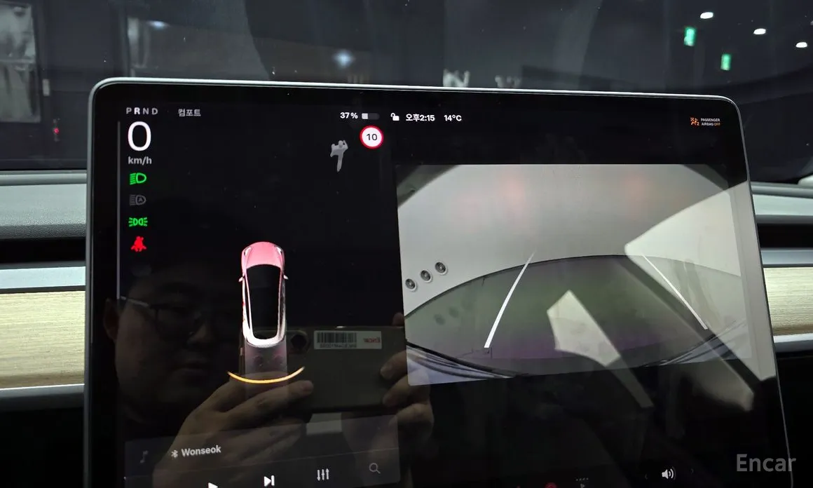 Фото 14 - Tesla Model 3