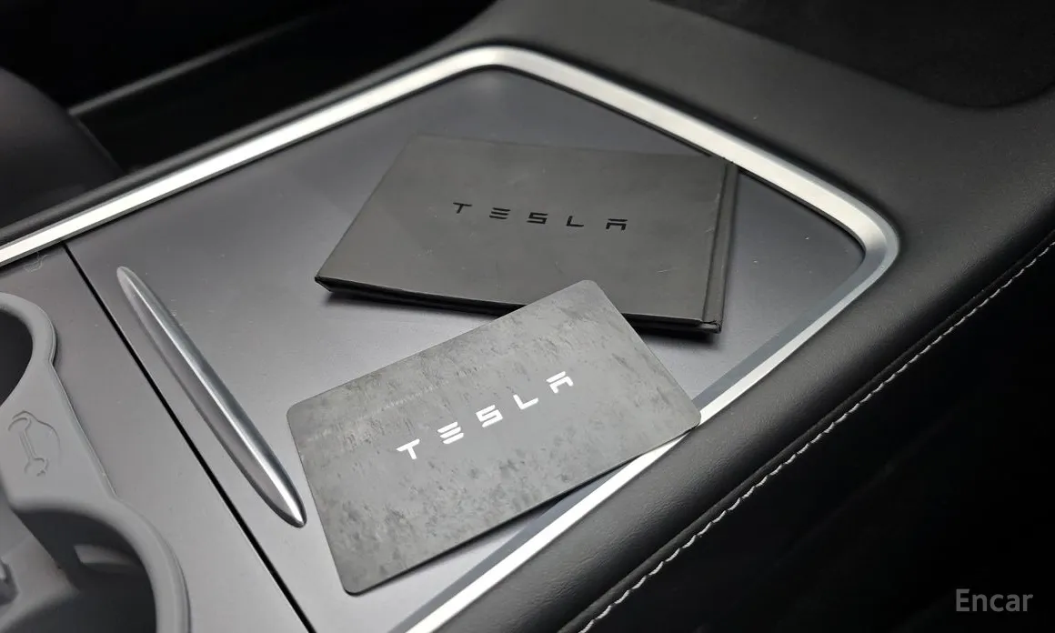 Фото 18 - Tesla Model 3