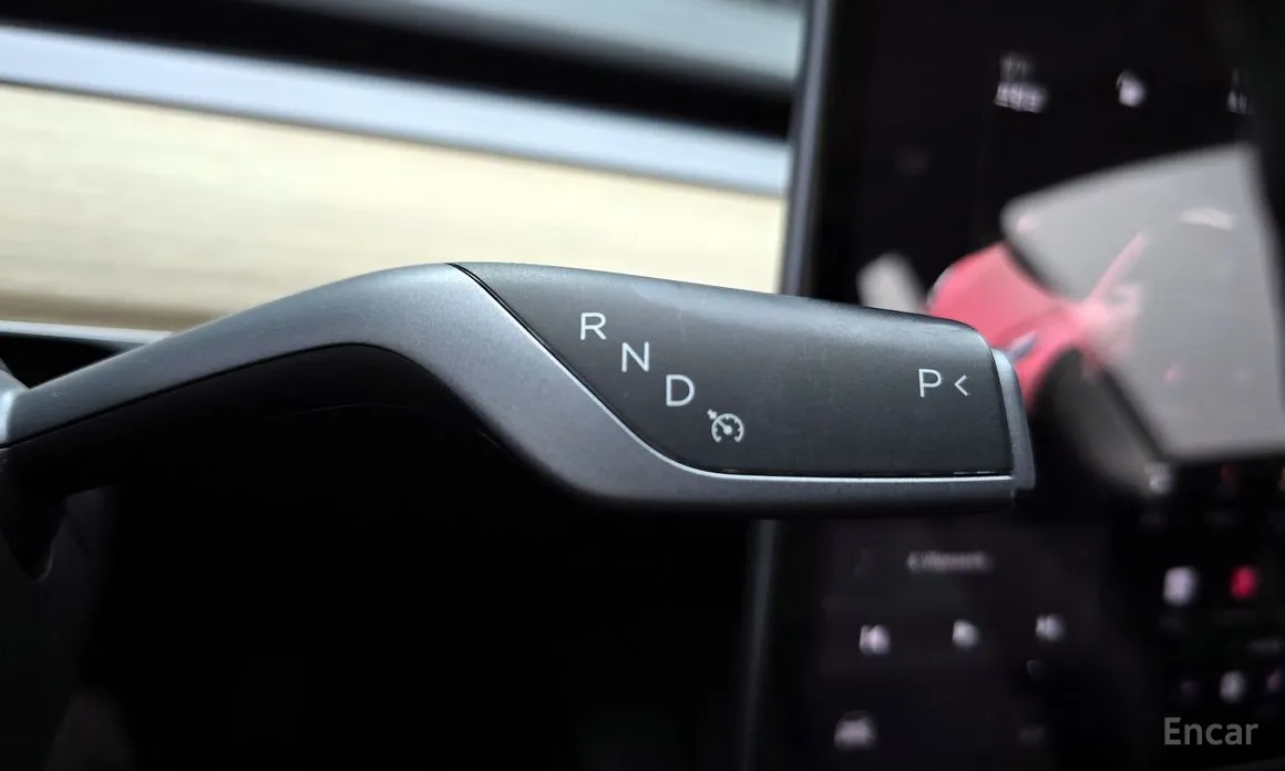 Фото 9 - Tesla Model 3