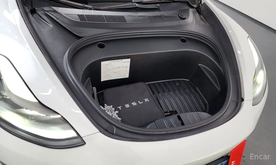 Фото 6 - Tesla Model 3