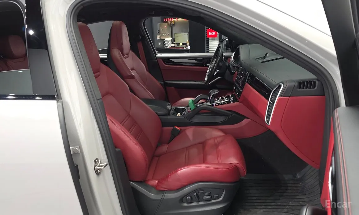 Фото 11 - Porsche Cayenne