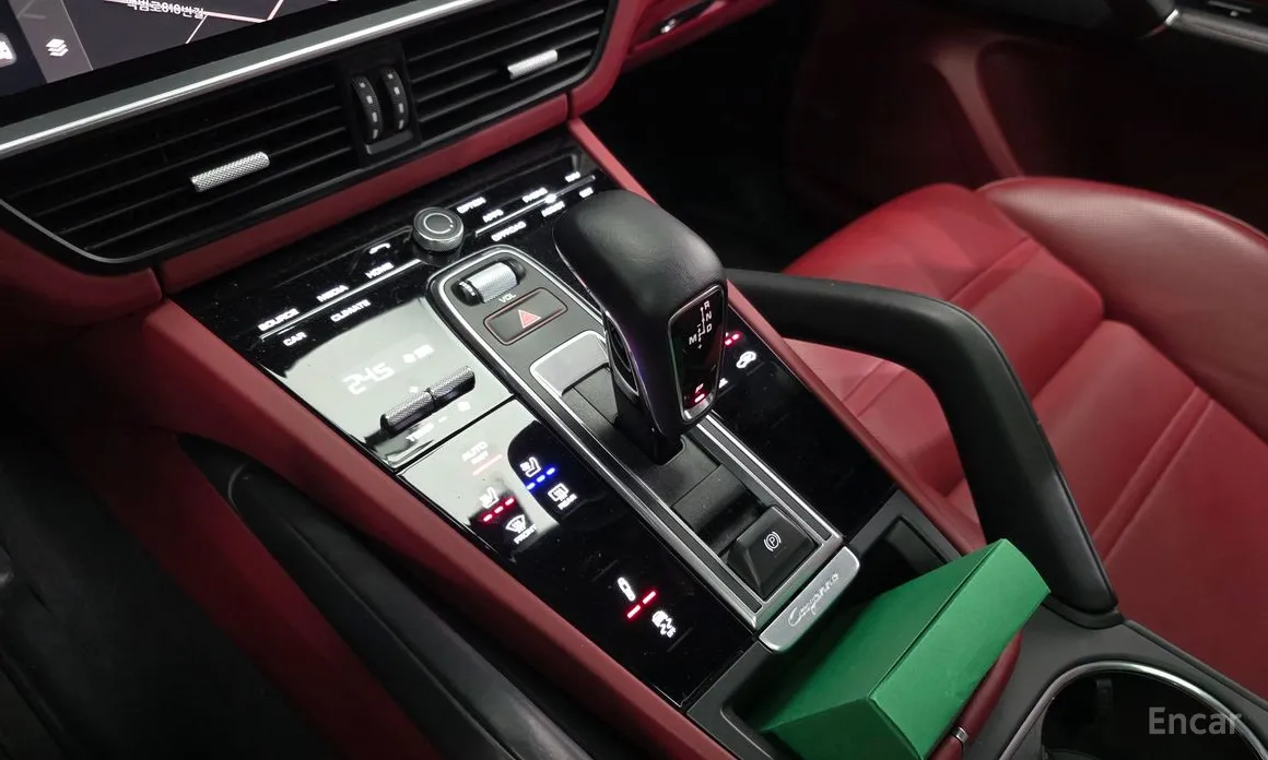 Фото 9 - Porsche Cayenne