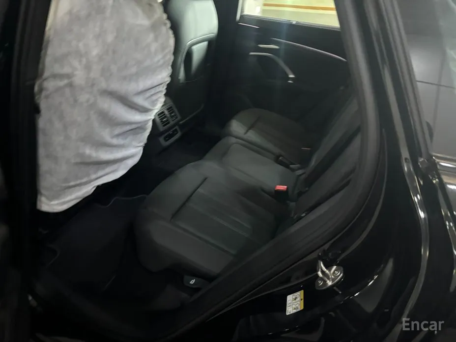 Фото 6 - Audi Q5