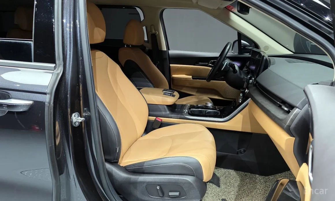 Фото 11 - Kia Carnival