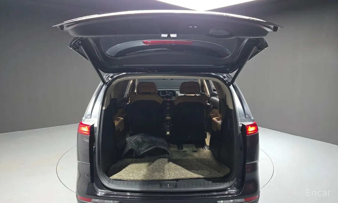 Фото 20 - Kia Carnival