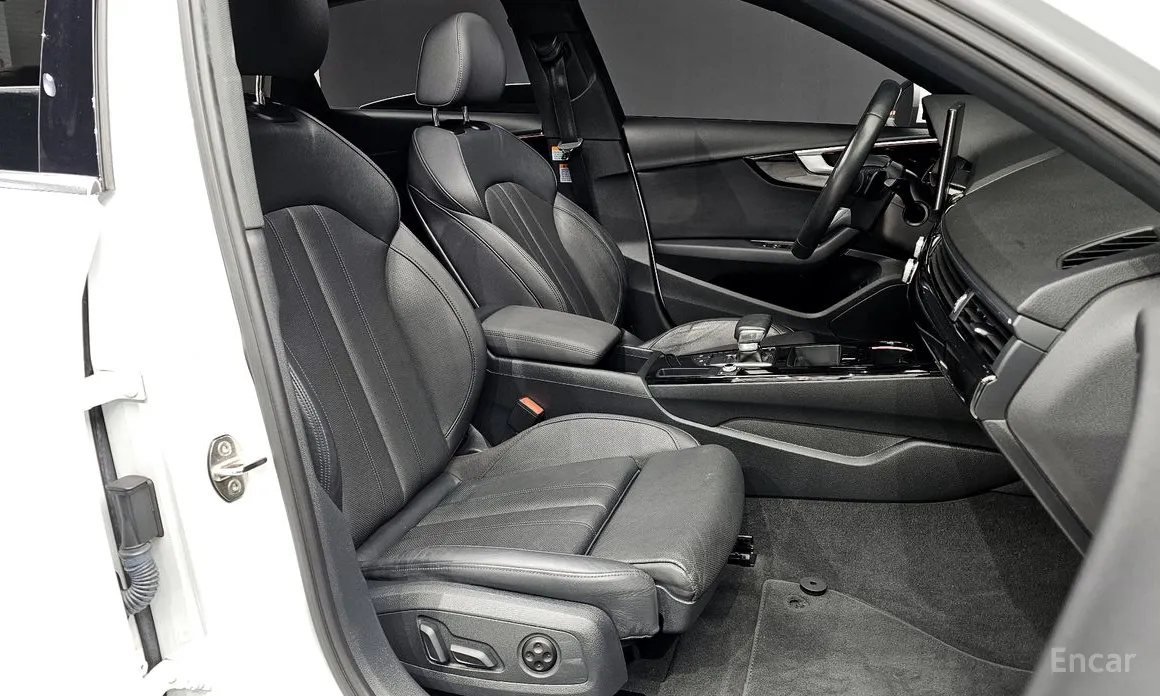 Фото 10 - Audi A4