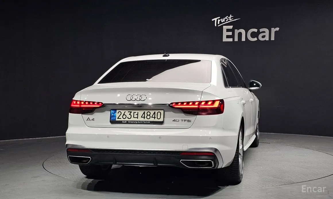 Фото 4 - Audi A4