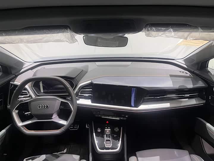 Фото 6 - Audi Q4 e-tron