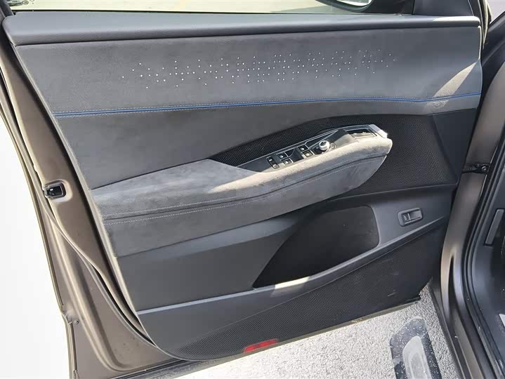 Photo 7 - Volkswagen Teramont Pro