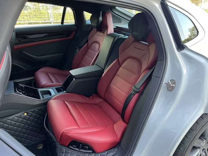 Zdjęcie 9 - Porsche Panamera