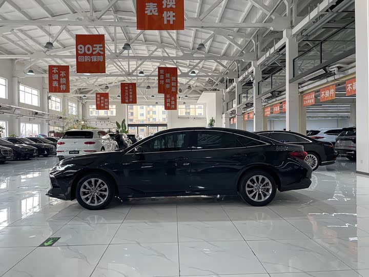 Фото 2 - Toyota Avalon