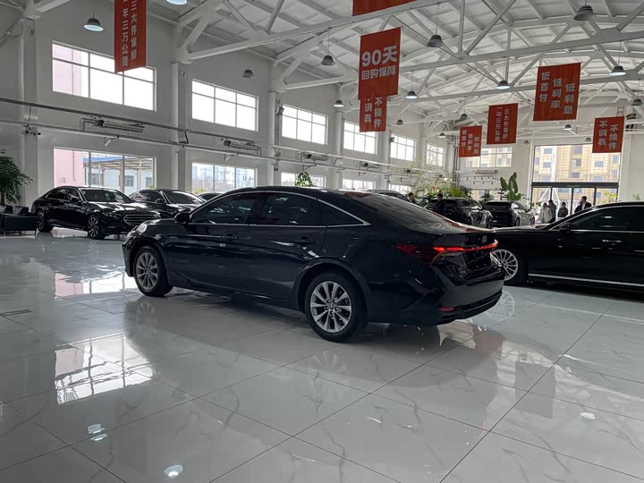 Фото 4 - Toyota Avalon