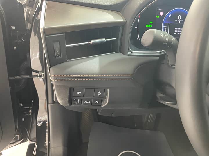 Фото 9 - Toyota Avalon