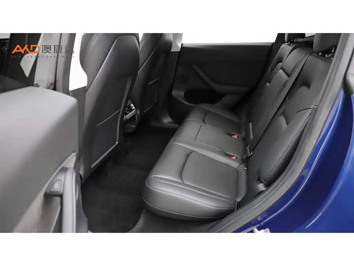 Photo 7 - Tesla Model Y