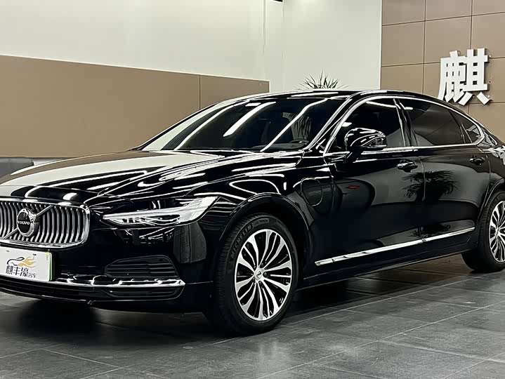 Фото 1 - Volvo S90 Hybrid
