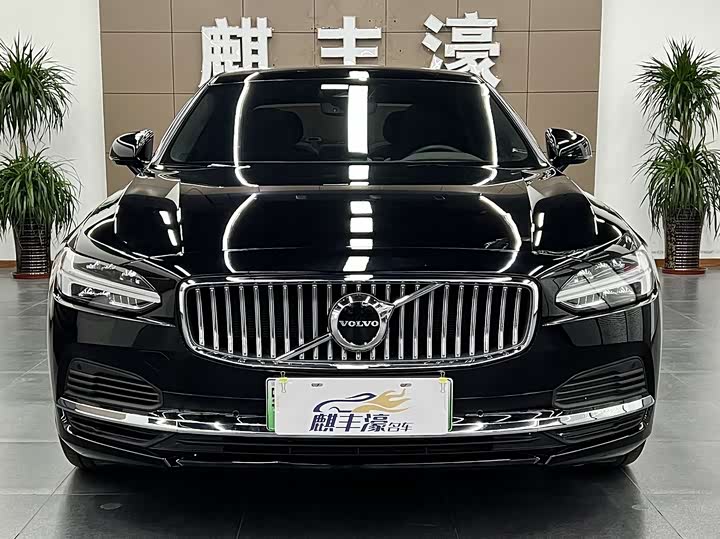 Фото 2 - Volvo S90 Hybrid