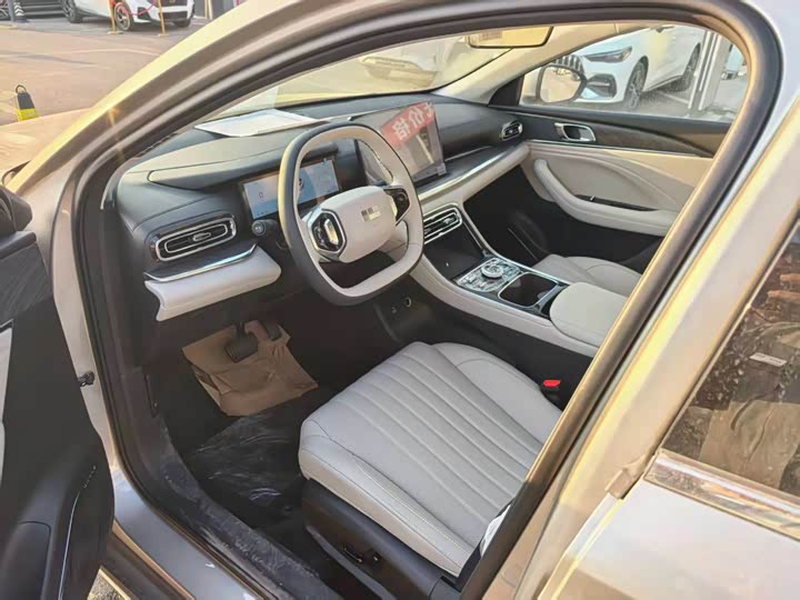 Фото 2 - Geely Galaxy Starshine 6