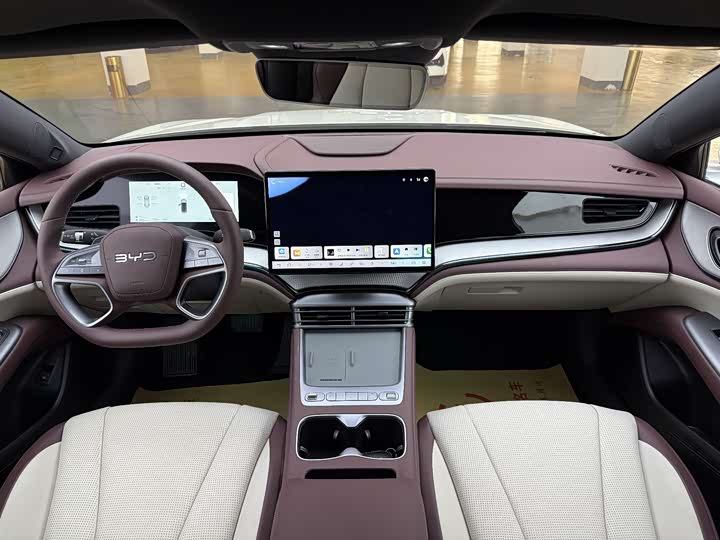 Photo 7 - BYD Seal 07 DM-i Hybrid