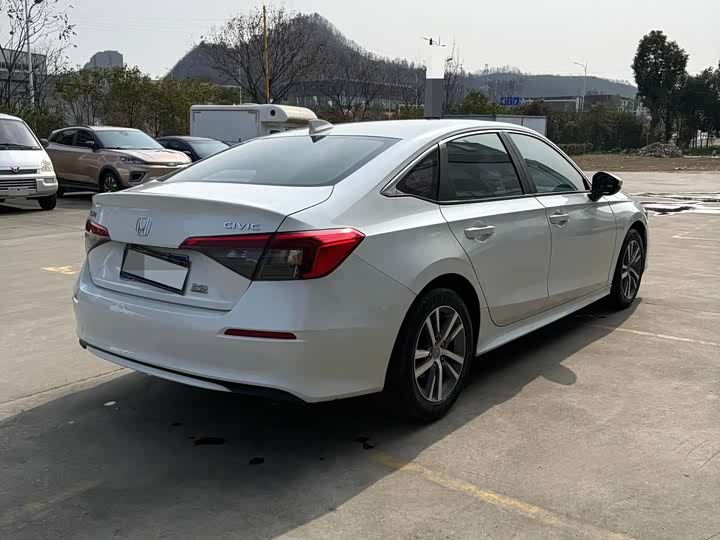 Фото 4 - Honda Civic