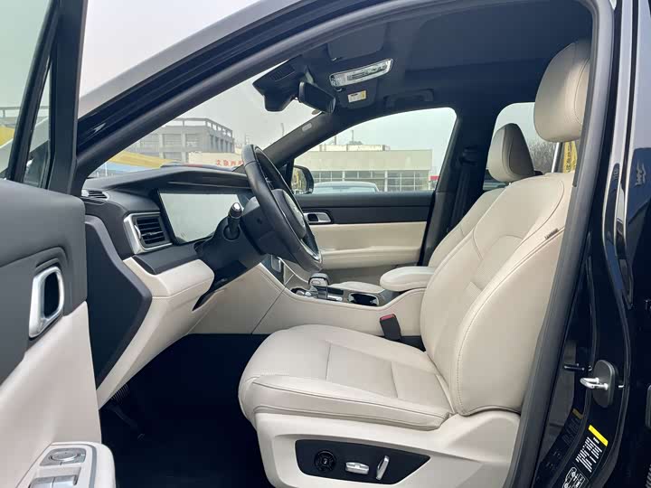 Фото 4 - LiXiang One