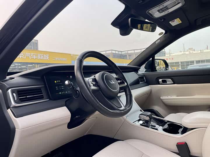 Фото 5 - LiXiang One