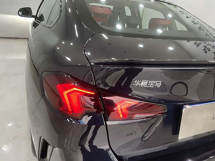 Photo 9 - BMW 2 Series