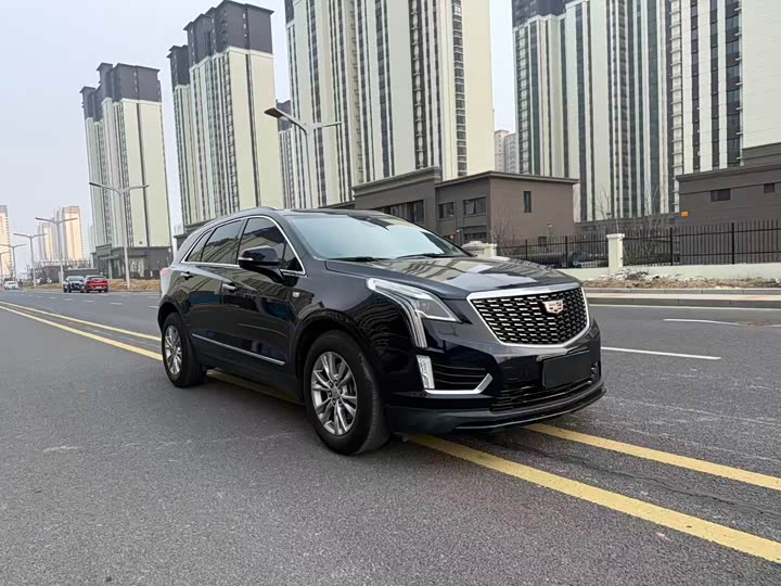 Photo 3 - Cadillac XT5