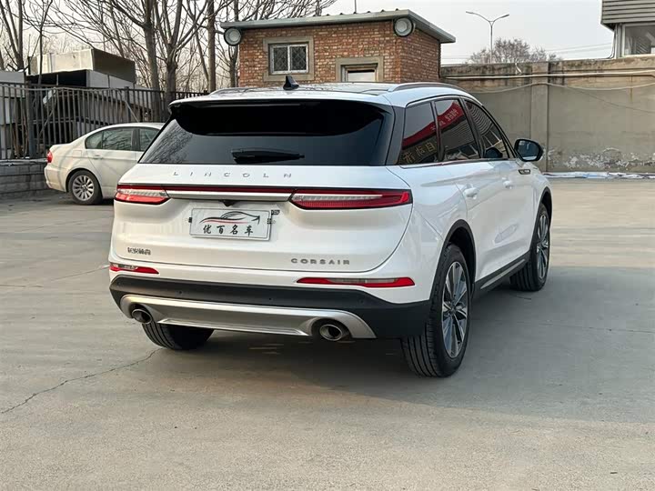 Фото 6 - Lincoln Corsair