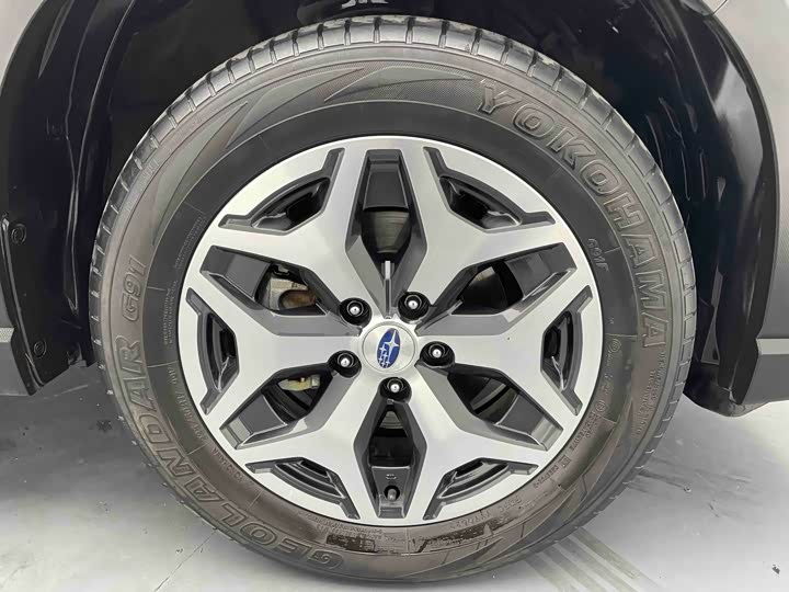 Photo 8 - Subaru Forester