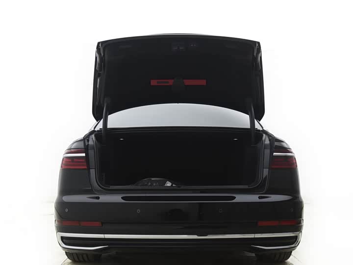 Фото 5 - Audi A8