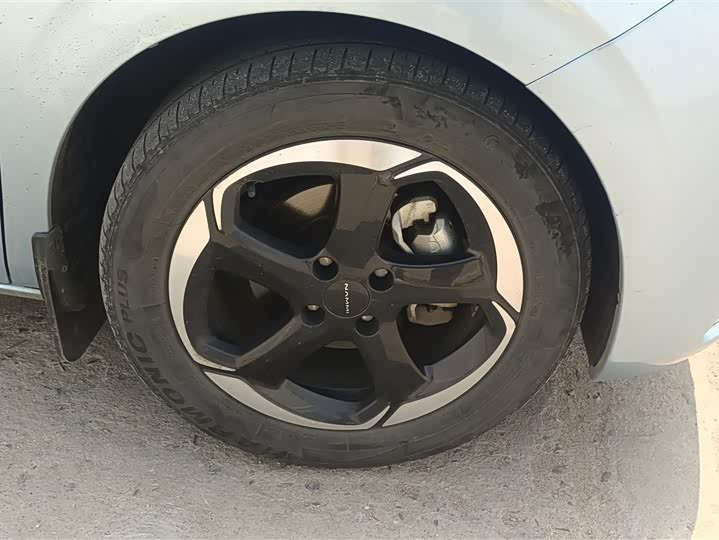 Фото 6 - Dongfeng Yipai 01