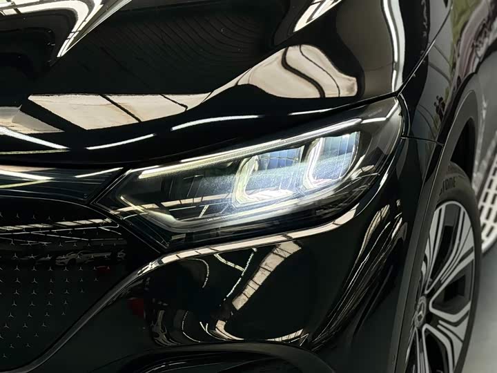 Photo 4 - Mercedes-Benz EQE SUV