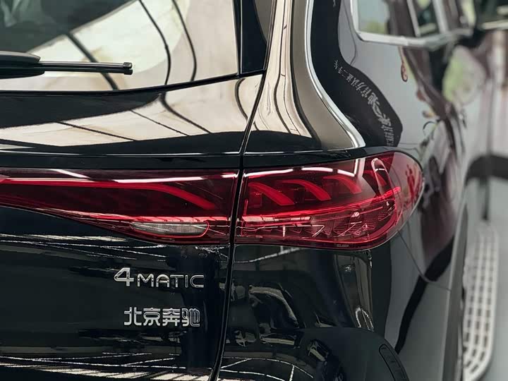 Photo 5 - Mercedes-Benz EQE SUV