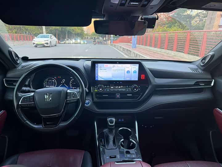 Photo 7 - Toyota Crown Kluger