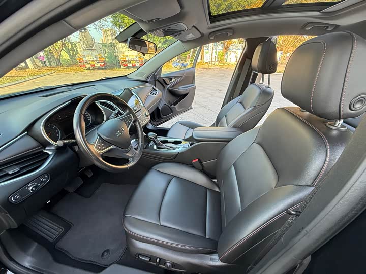 Фото 8 - Chevrolet Malibu XL