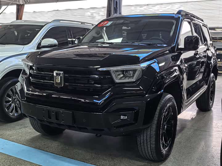 Photo 1 - Tank 400 Hybrid