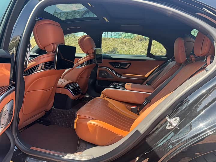 Photo 5 - Mercedes-Benz S-Class