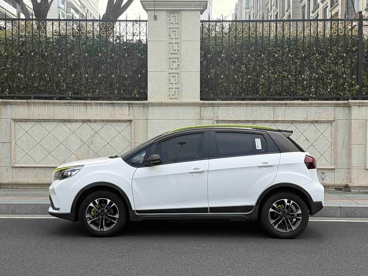 Фото 3 - Geely Geometry EX3